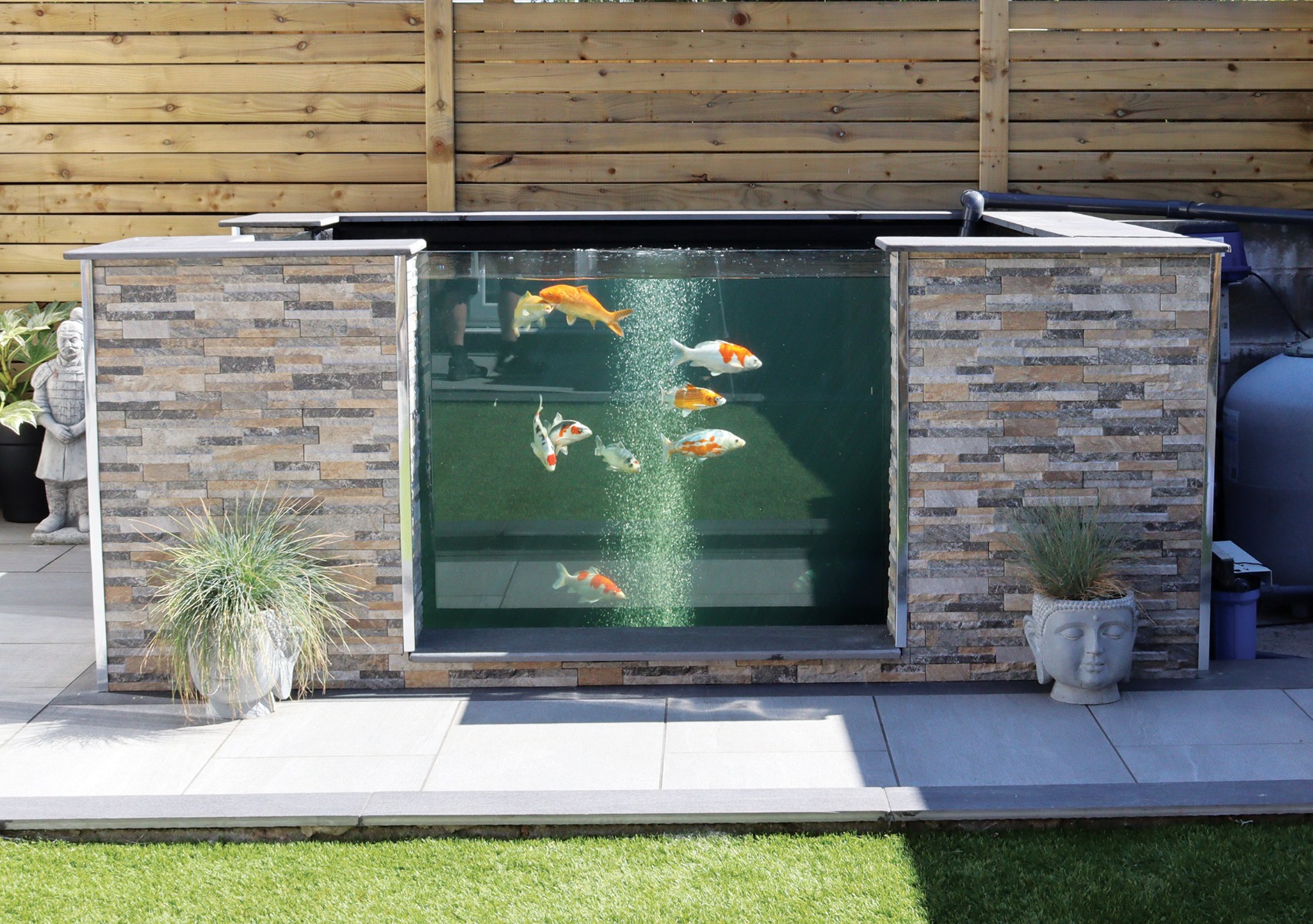 Pond-Window-BrickEffectCladding_1